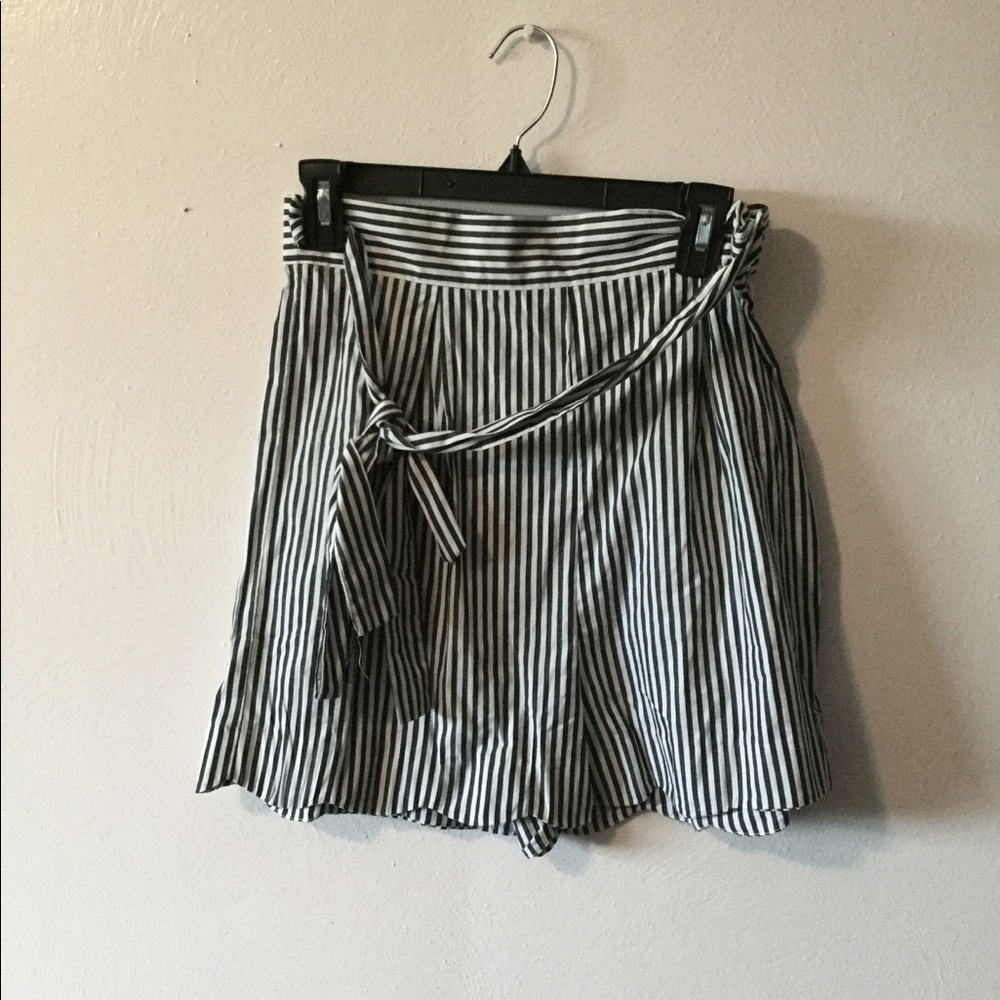 Zaful Scalloped Shorts XXL